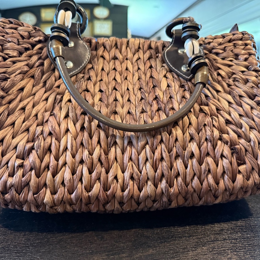 Woven Tan Handbag - Picture 1 of 5